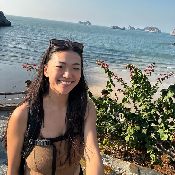 Meet your Posher, Deborah - Picture 1 of 1